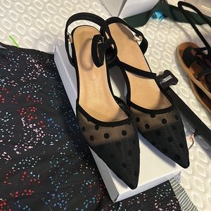 Formal low heel shoes